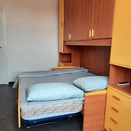 Guest house Rent House